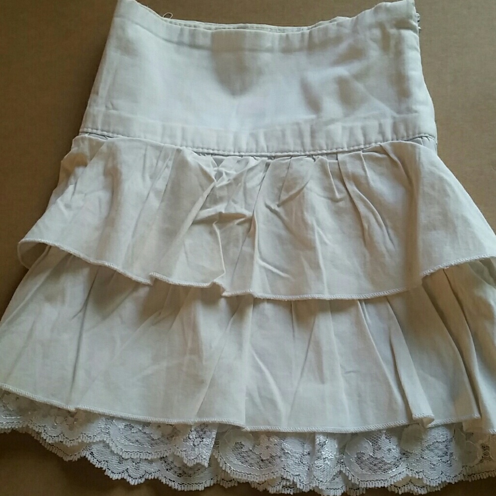 Forever 21 ruffle with lace mini skirt